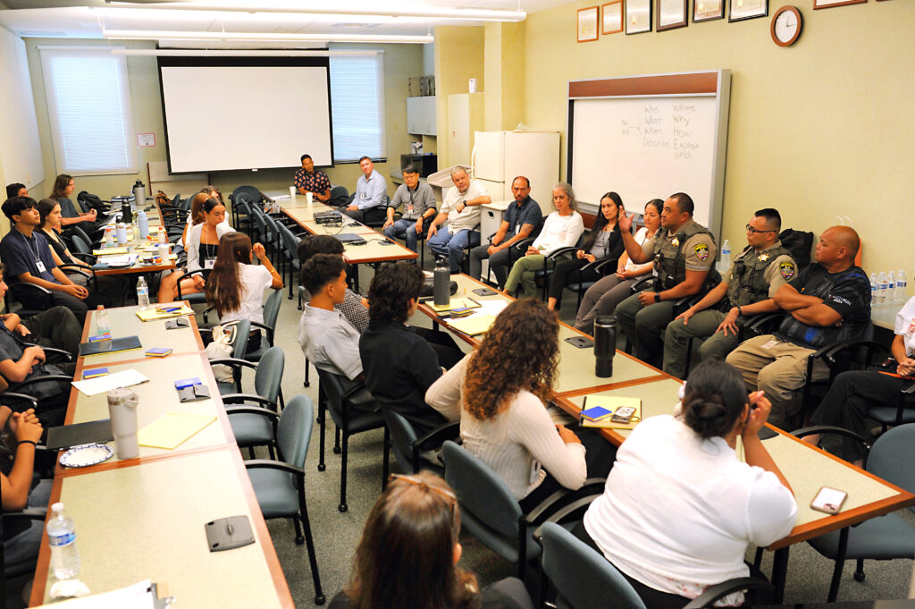 Employees at Fifth Circuit Court meet with students to share about their role at the court during the Kauaʻi Law and Justice Academy